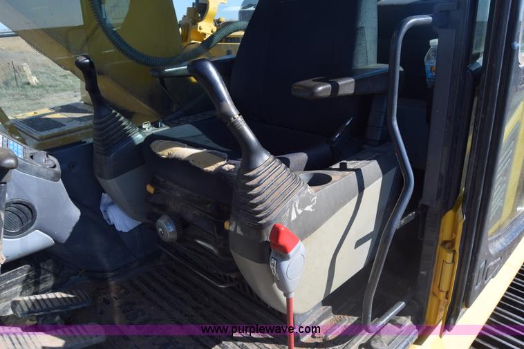 image for item K4302 2007 Komatsu PC200LC-8 excavator