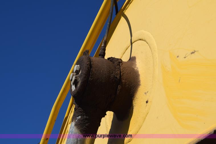 image for item K4302 2007 Komatsu PC200LC-8 excavator