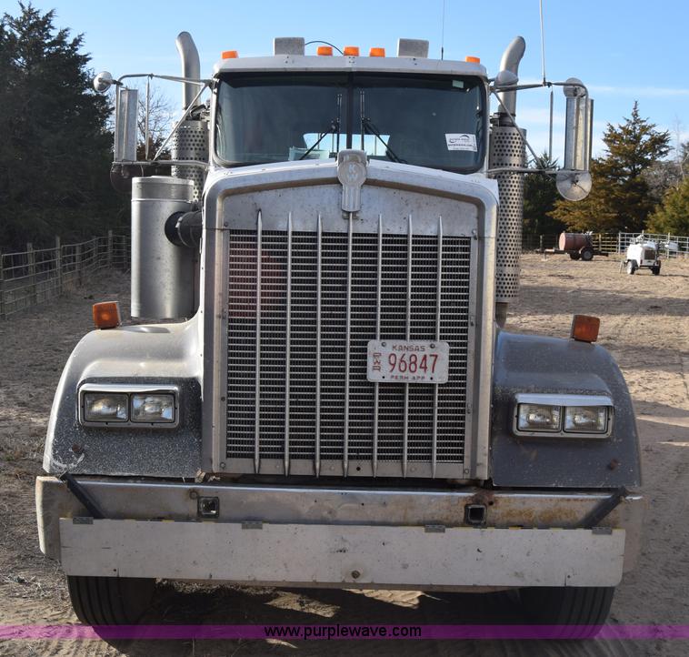 image for item K4303 1997 Kenworth W900 semi truck