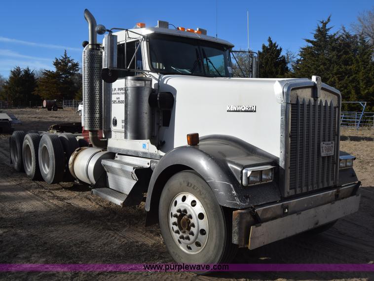 image for item K4303 1997 Kenworth W900 semi truck