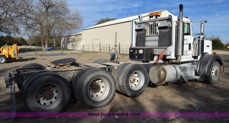 image for item K4303 1997 Kenworth W900 semi truck