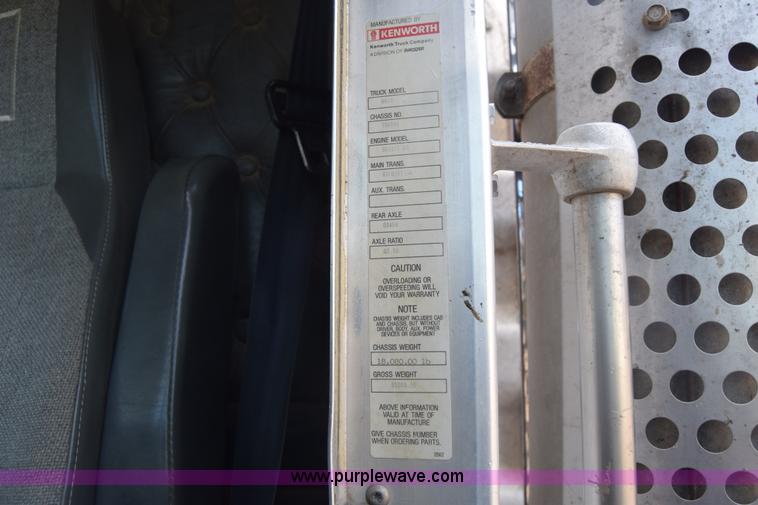 image for item K4303 1997 Kenworth W900 semi truck