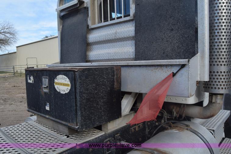 image for item K4303 1997 Kenworth W900 semi truck