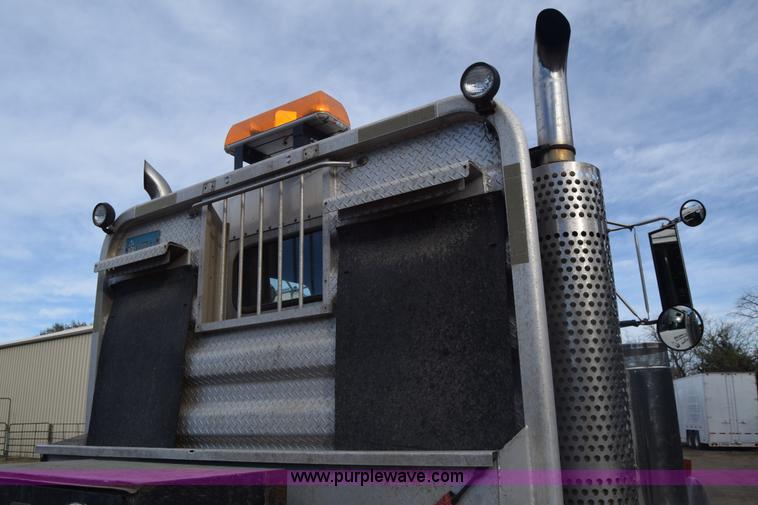 image for item K4303 1997 Kenworth W900 semi truck