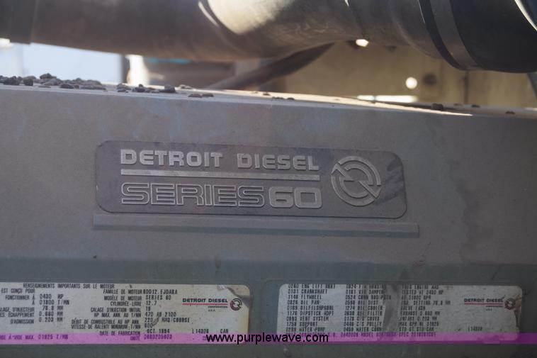 image for item K4309 1995 International 9400 semi truck