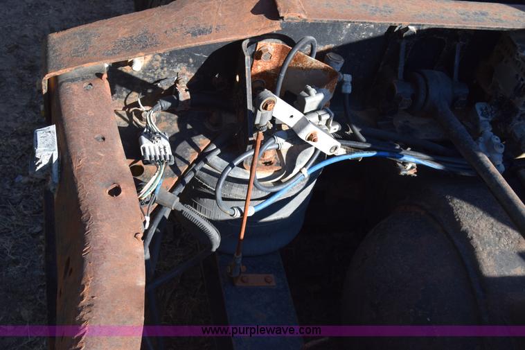 image for item K4309 1995 International 9400 semi truck