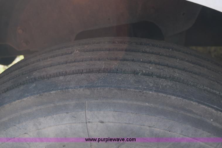 image for item K4309 1995 International 9400 semi truck