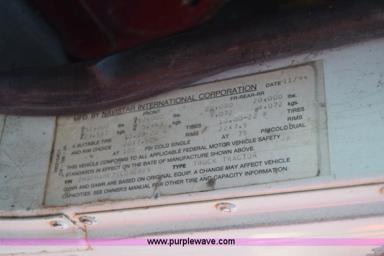 image for item K4309 1995 International 9400 semi truck