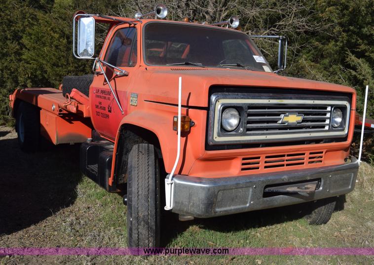 image for item K4310 1975 Chevrolet C65 flatbed winch truck