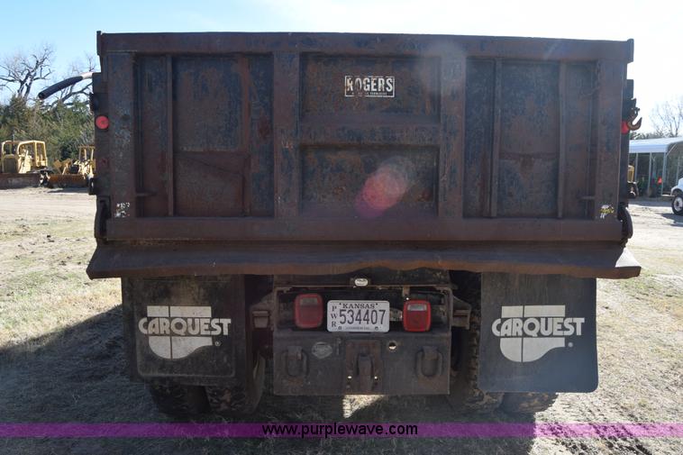 image for item K4311 1993 Ford F700 dump truck