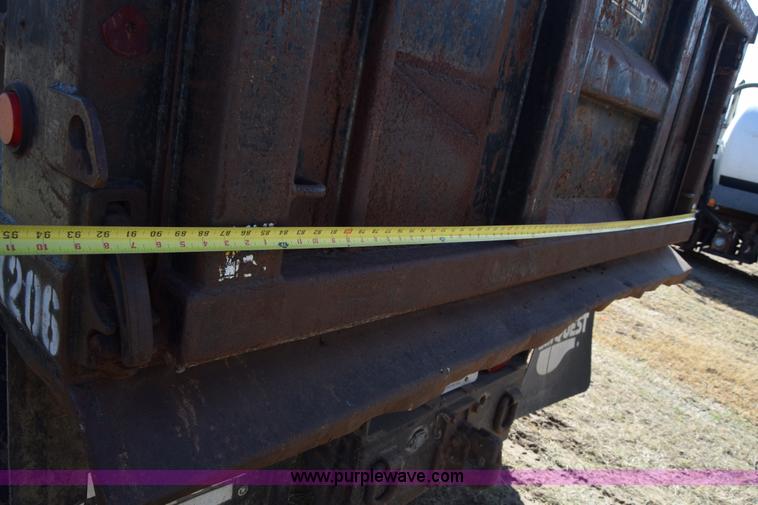 image for item K4311 1993 Ford F700 dump truck