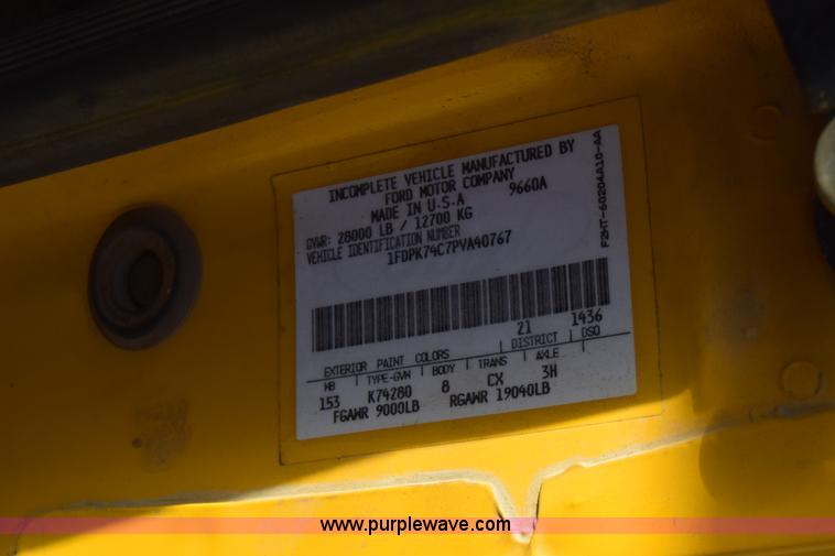 image for item K4311 1993 Ford F700 dump truck