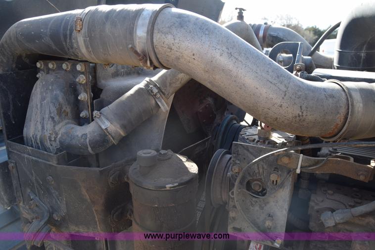 image for item K4312 1991 International 8300 vacuum truck