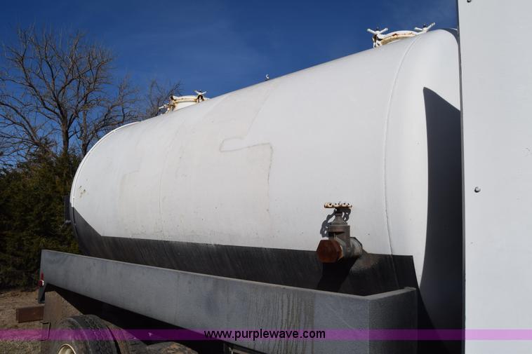 image for item K4312 1991 International 8300 vacuum truck