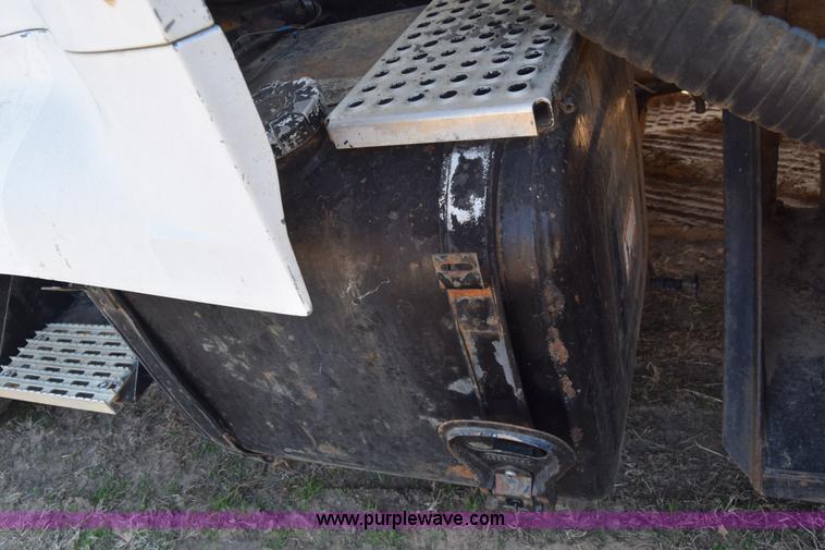 image for item K4312 1991 International 8300 vacuum truck