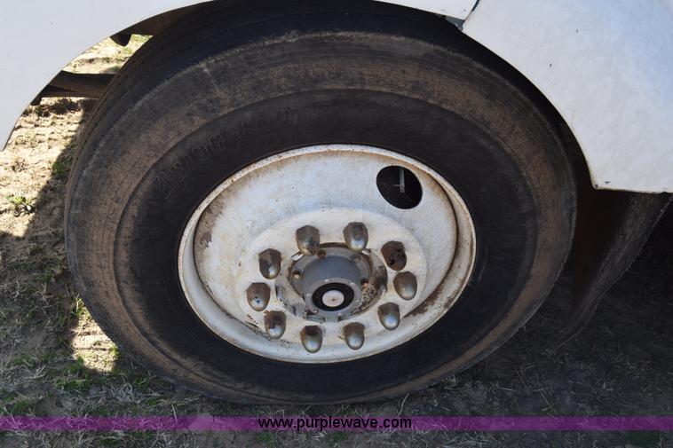 image for item K4312 1991 International 8300 vacuum truck