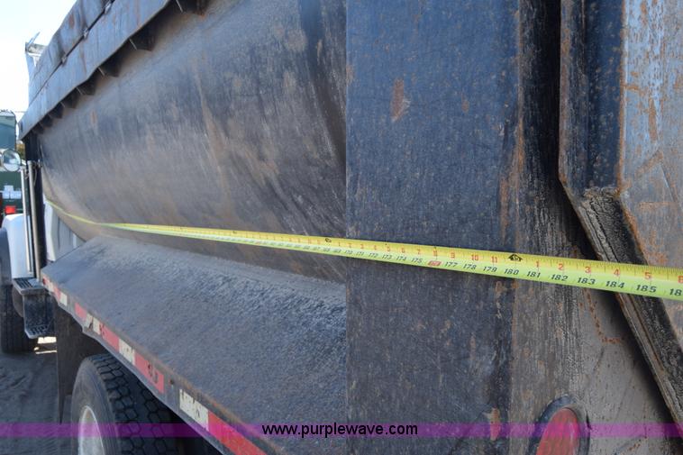 image for item K4314 1997 Ford LT9000 dump truck