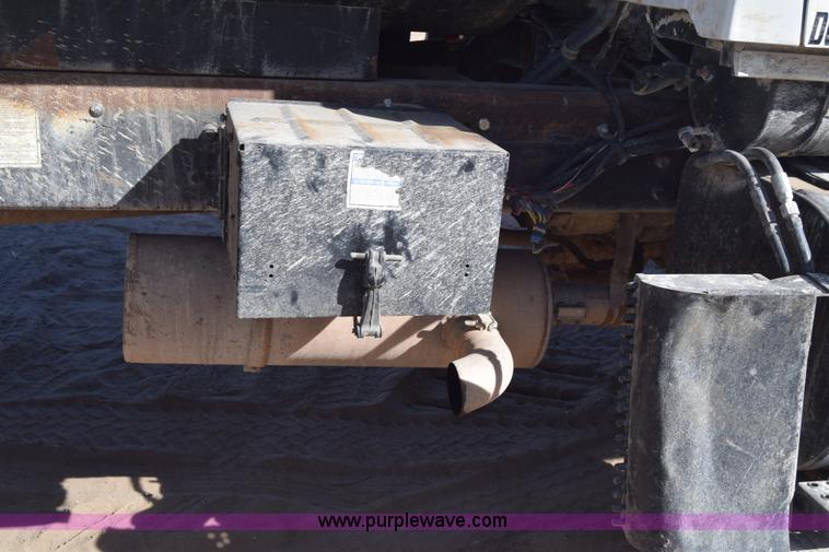 image for item K4314 1997 Ford LT9000 dump truck