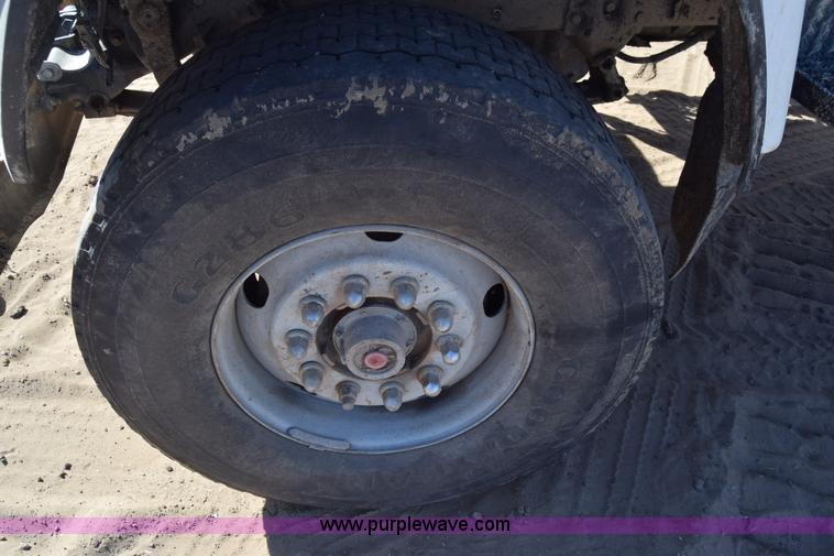 image for item K4314 1997 Ford LT9000 dump truck