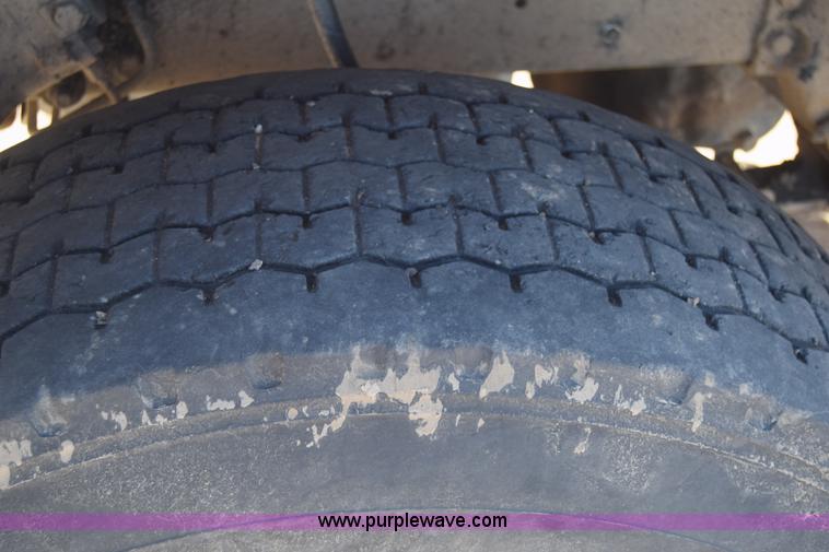 image for item K4314 1997 Ford LT9000 dump truck