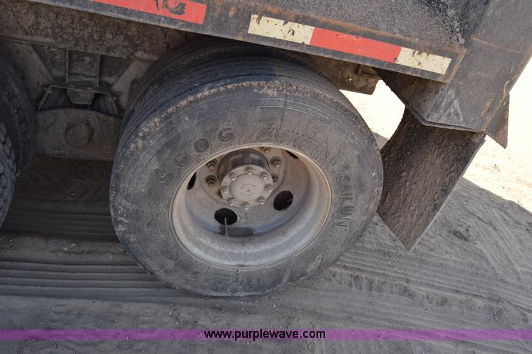 image for item K4314 1997 Ford LT9000 dump truck