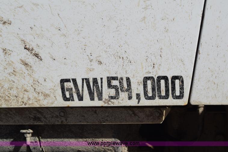 image for item K4314 1997 Ford LT9000 dump truck