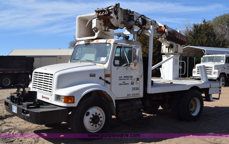 image for item K4315 1991 International 4900 bucket truck