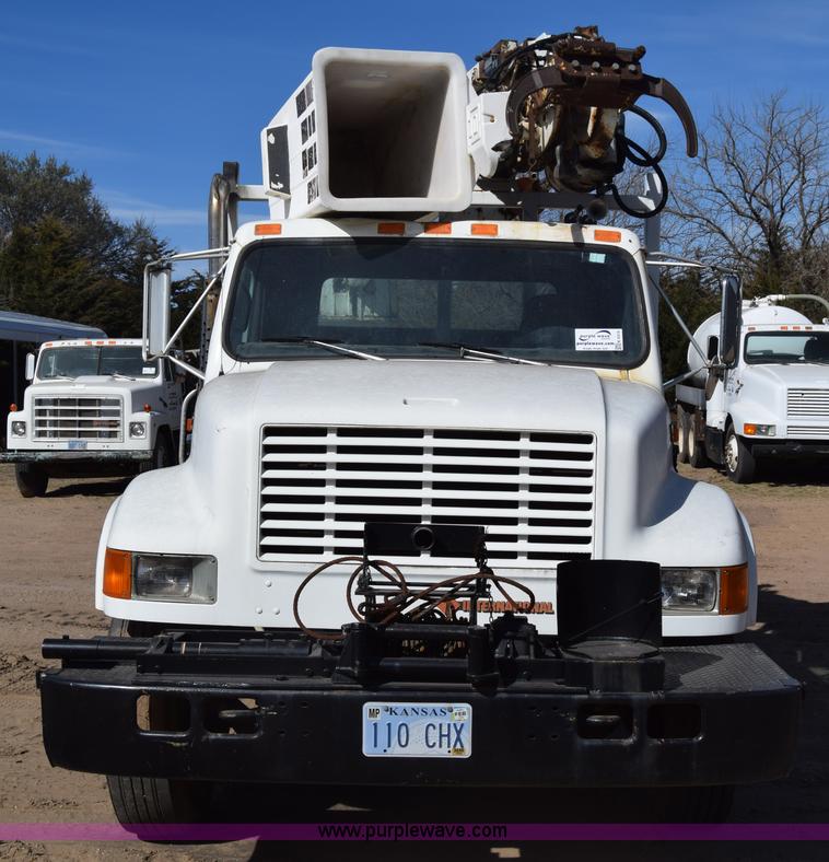 image for item K4315 1991 International 4900 bucket truck
