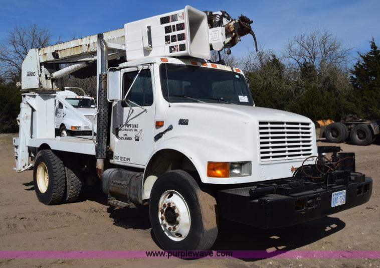 image for item K4315 1991 International 4900 bucket truck