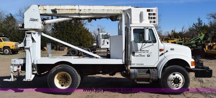 image for item K4315 1991 International 4900 bucket truck