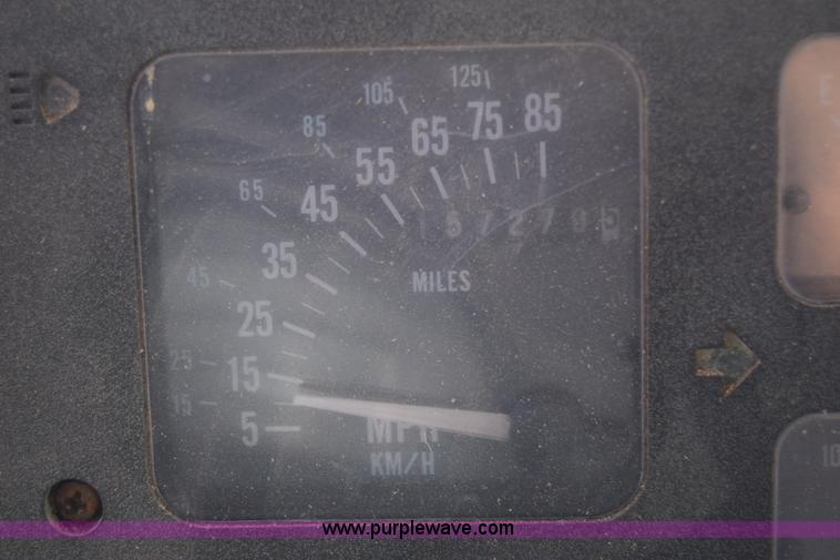 image for item K4315 1991 International 4900 bucket truck