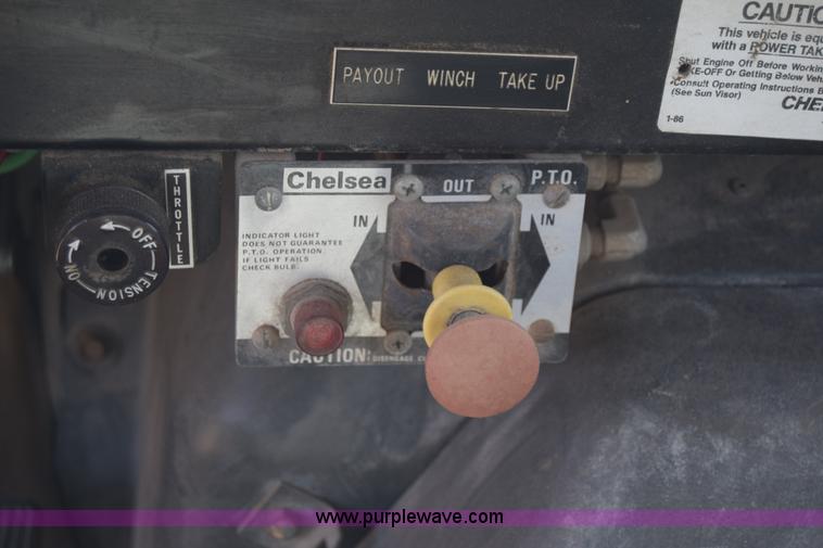 image for item K4315 1991 International 4900 bucket truck