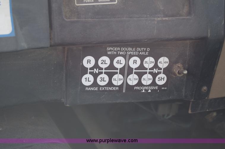 image for item K4315 1991 International 4900 bucket truck