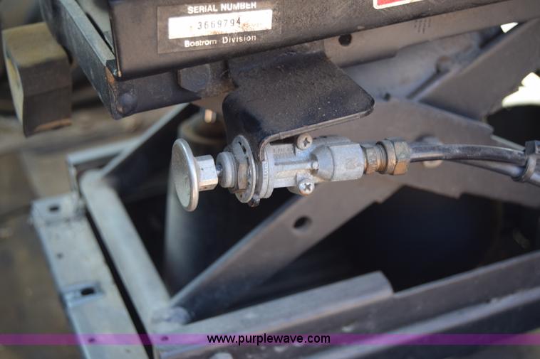 image for item K4315 1991 International 4900 bucket truck