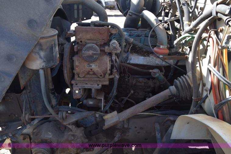 image for item K4315 1991 International 4900 bucket truck