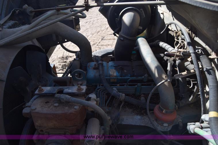 image for item K4315 1991 International 4900 bucket truck