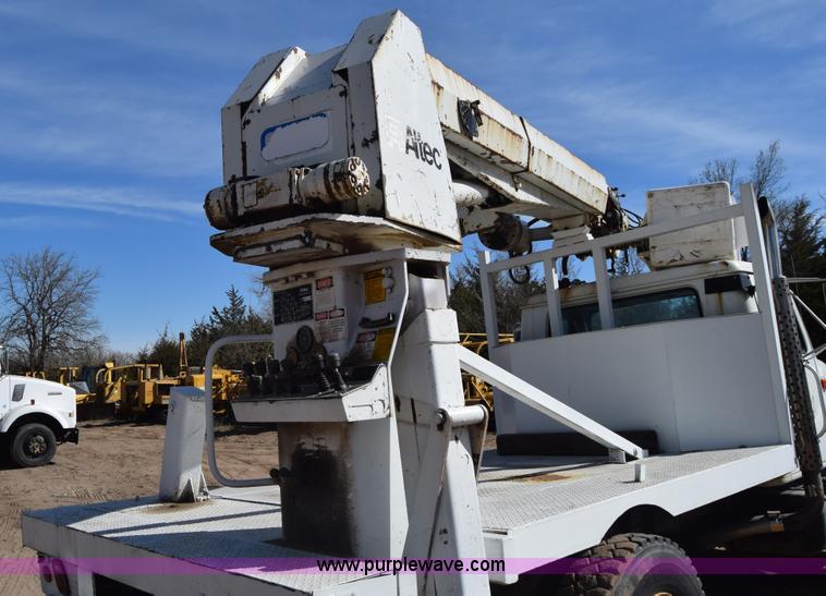 image for item K4315 1991 International 4900 bucket truck