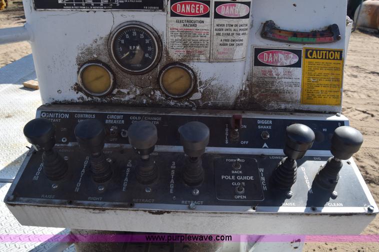 image for item K4315 1991 International 4900 bucket truck