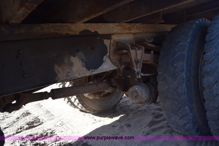 image for item K4315 1991 International 4900 bucket truck