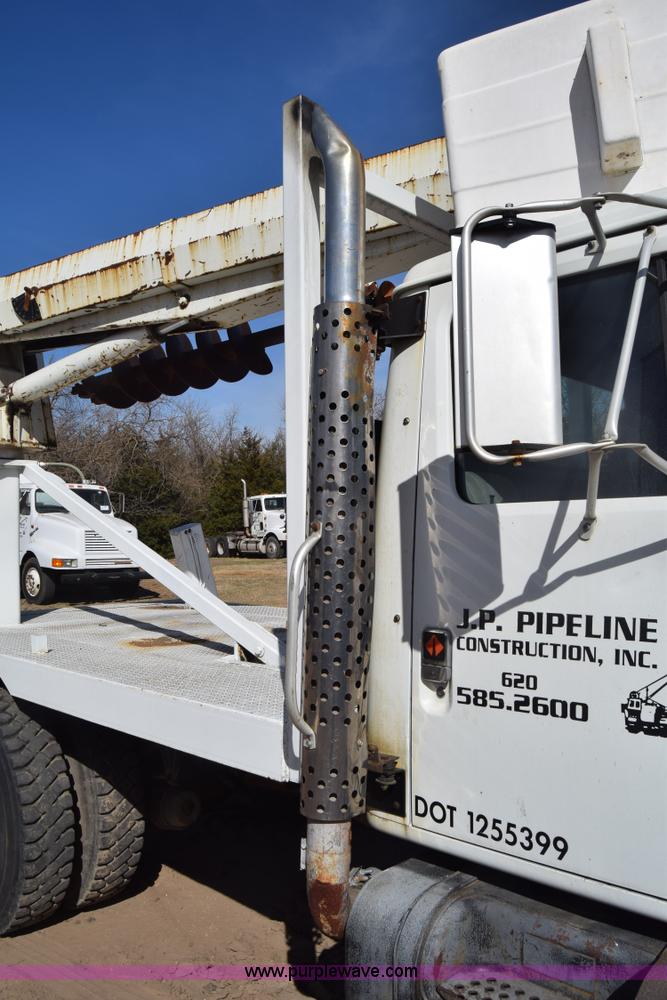 image for item K4315 1991 International 4900 bucket truck