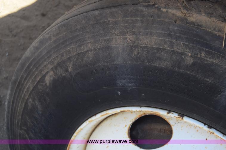 image for item K4315 1991 International 4900 bucket truck