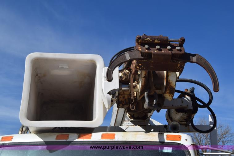 image for item K4315 1991 International 4900 bucket truck
