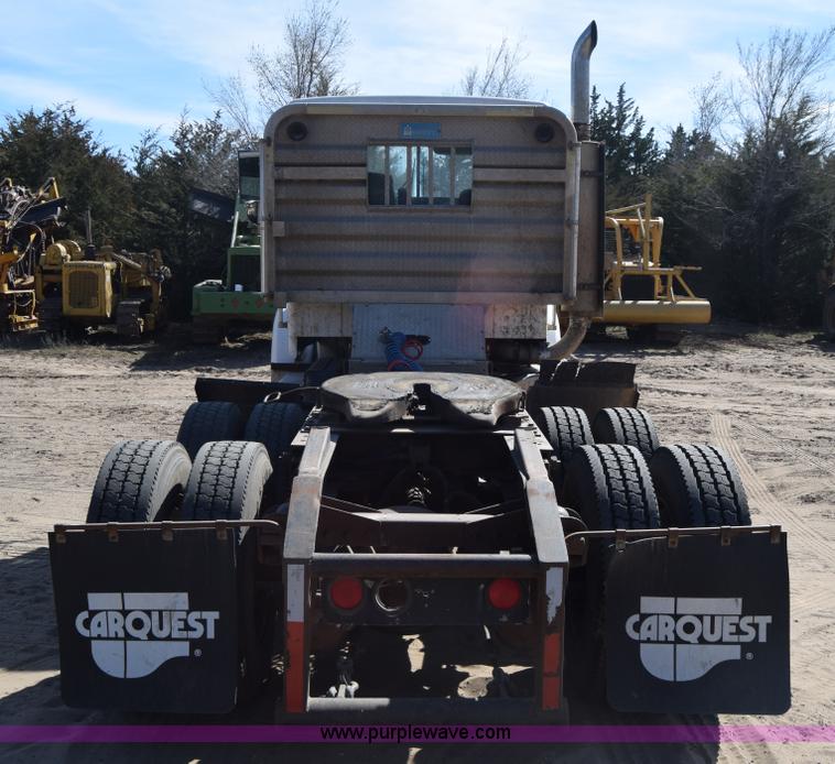 image for item K4316 1989 Kenworth semi truck