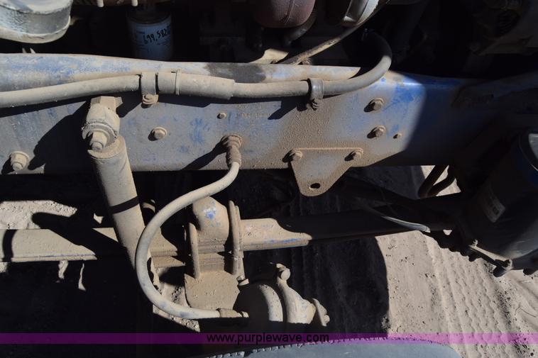 image for item K4316 1989 Kenworth semi truck