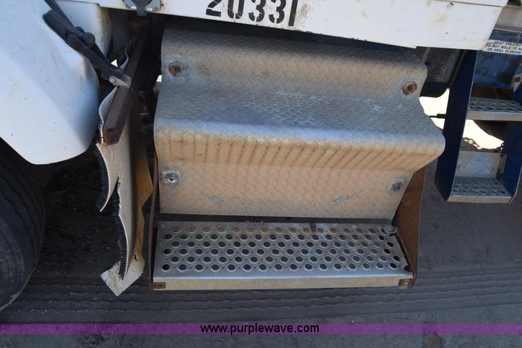 image for item K4316 1989 Kenworth semi truck