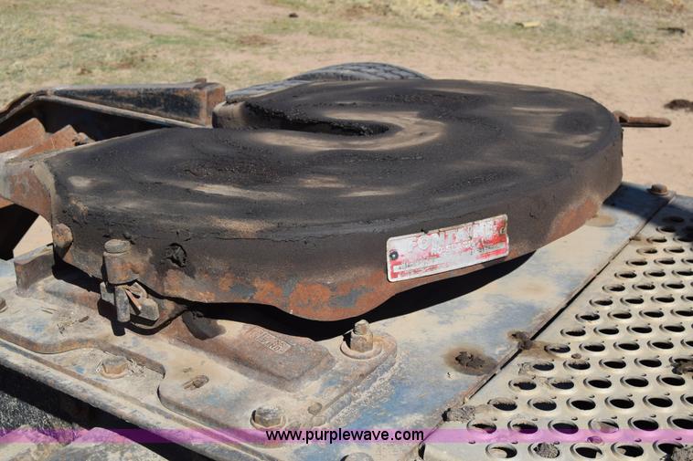 image for item K4316 1989 Kenworth semi truck