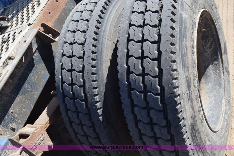 image for item K4316 1989 Kenworth semi truck