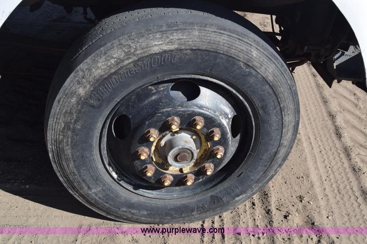 image for item K4316 1989 Kenworth semi truck