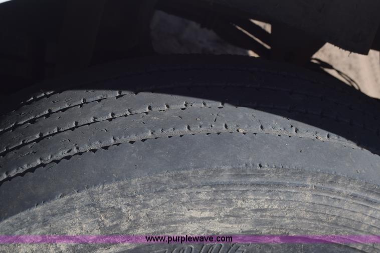 image for item K4316 1989 Kenworth semi truck