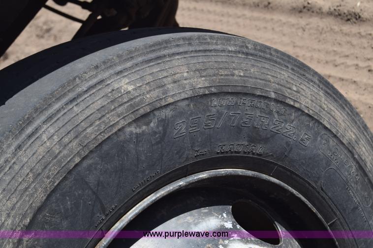 image for item K4316 1989 Kenworth semi truck